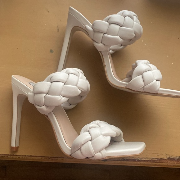 Ivory Steve Madden Kenley Heels - Picture 2 of 6